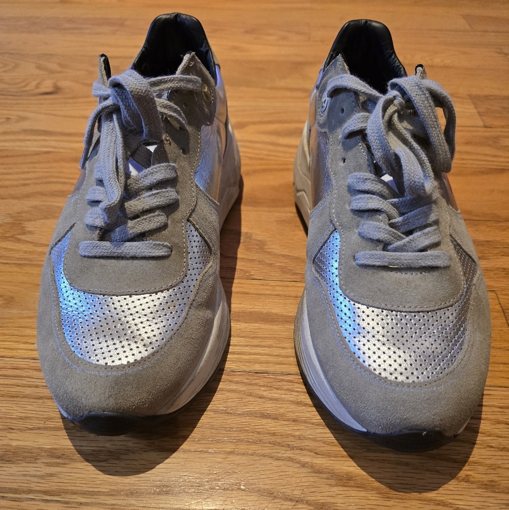 Authentic Golden Goose Running Sole Sneaker - Picture 2 of 6